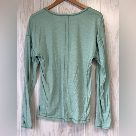 Lululemon Sage Green 5 Mile Long Sleeve Striped Pullover Shirt - Size 10 - Picture 3 of 3